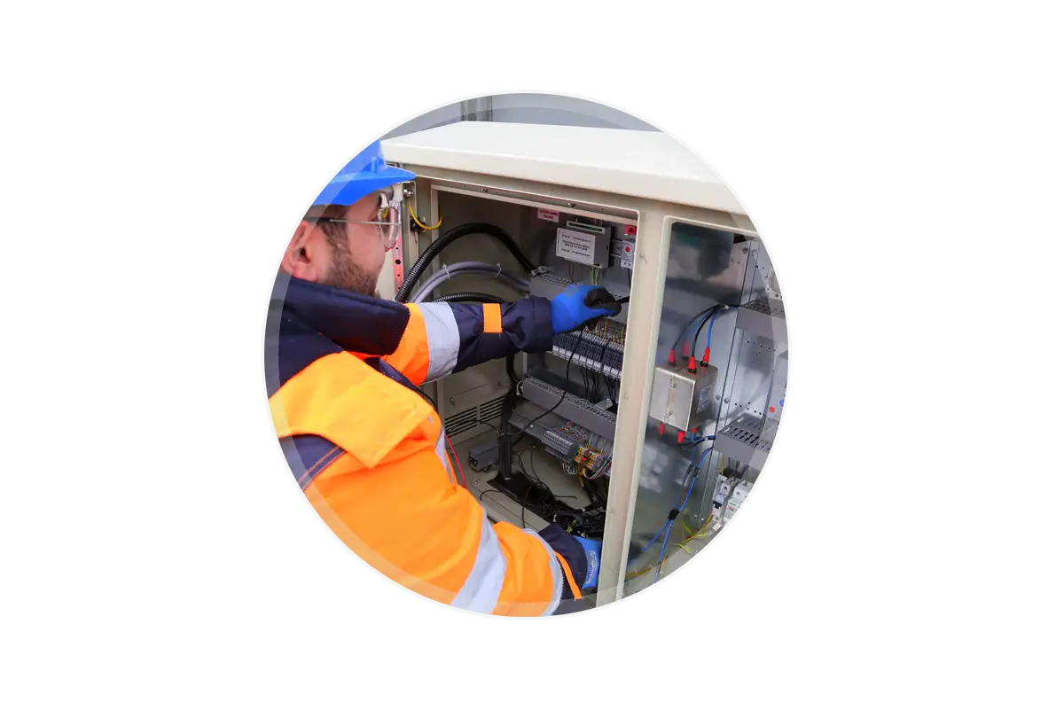 Business insurance solutions for electricians in MI by Smith Insurance cover tools, liability, and jobsite protection.